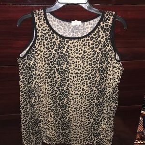 Long sleeve leopard print shirt!